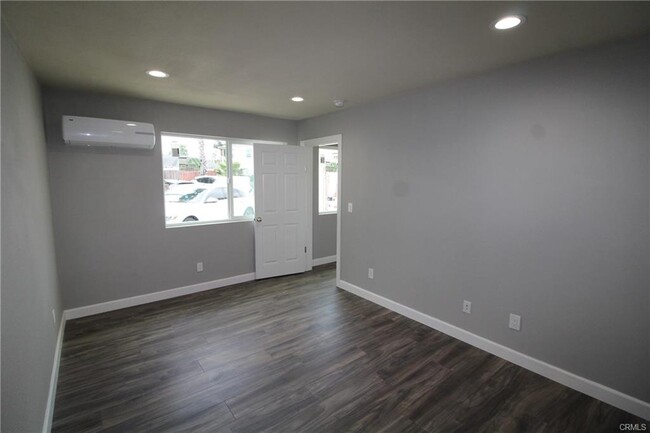 Building Photo - 2986 Southern Ave