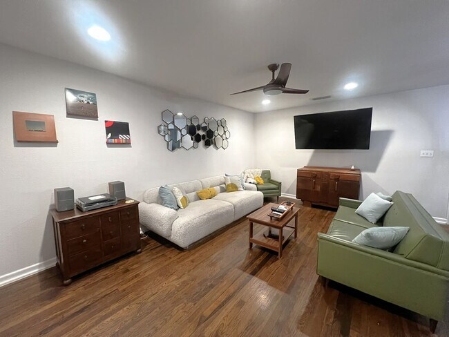Foto del edificio - Furnished 2/2 Home in Crestview 3-12 month lease terms available
