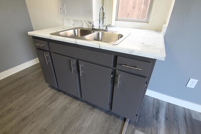 Foto del edificio - 1 bedroom in Sylmar CA 91342