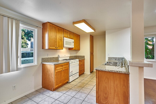 Building Photo - 1189 W 36th St