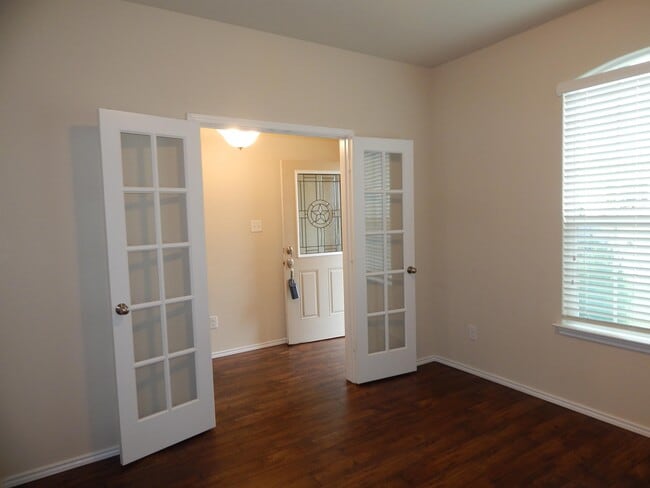 Foto del edificio - 9604 Glynhill Ct