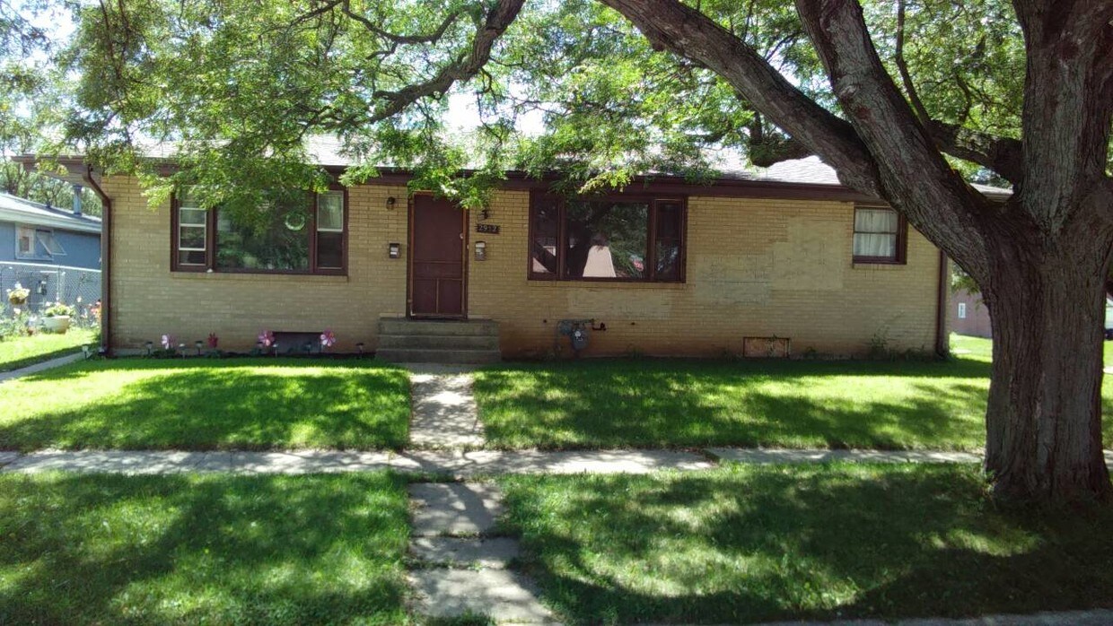 Primary Photo - 2936 Chatham Ln