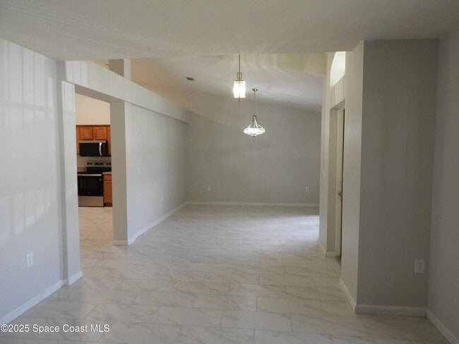 Building Photo - 895 Brookson Ave NW