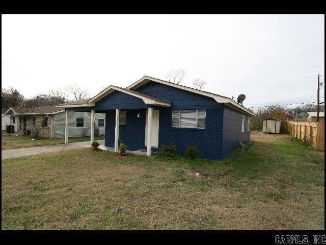 Building Photo - 8115 N Claremont Ave