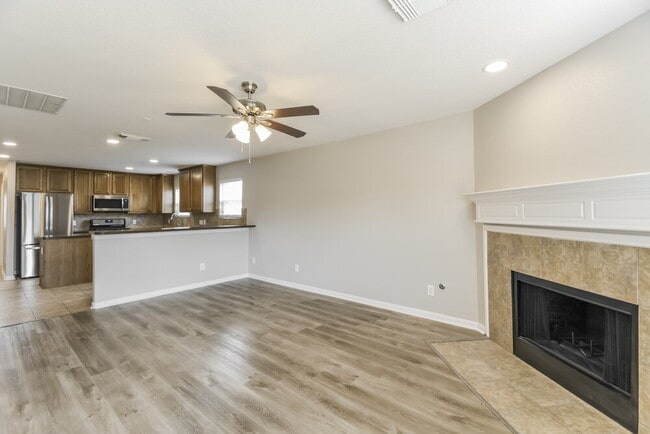 Foto del edificio - 4703 Montclair Hill Ln