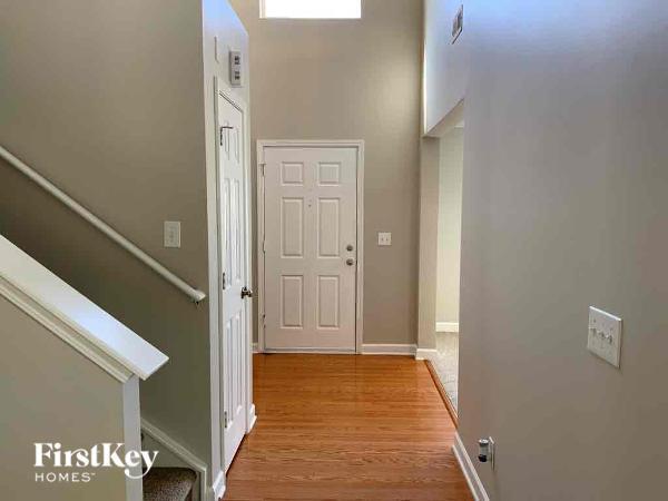 Building Photo - 1011 Bridleside Dr