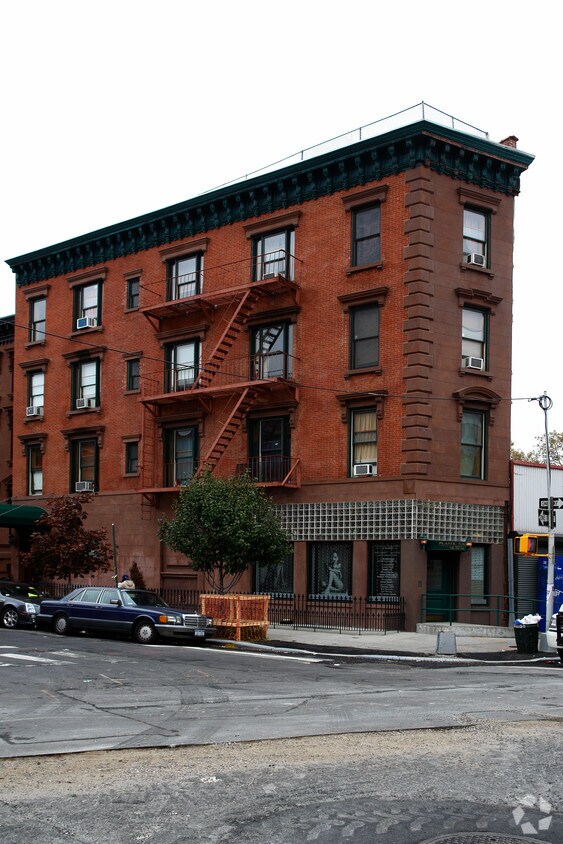 Building Photo - 983 Fulton St