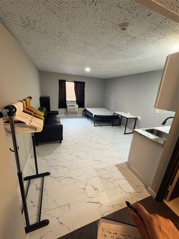 Building Photo - 65 Front St