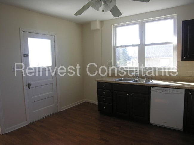 Building Photo - 3844 Ebenezer Rd
