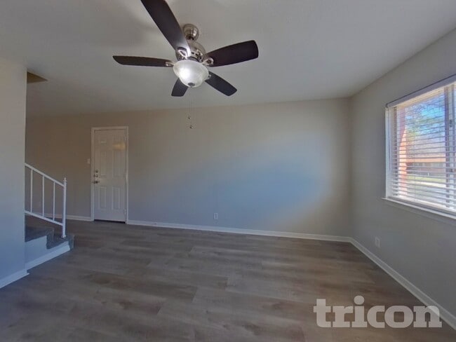 Foto del edificio - 1133 Norwood Dr