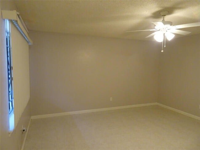 Building Photo - 134 Memory Ln