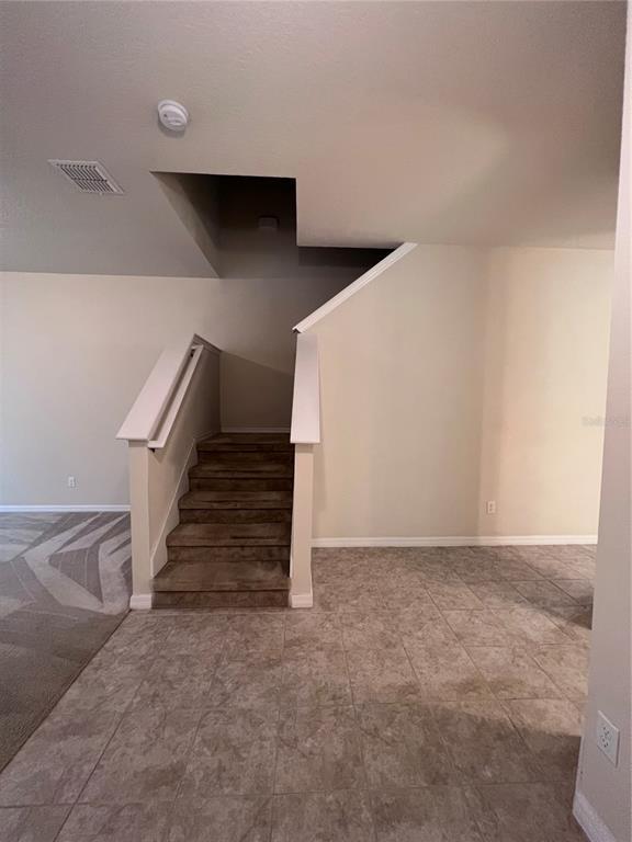 Building Photo - 1310 Oakcrest Ct