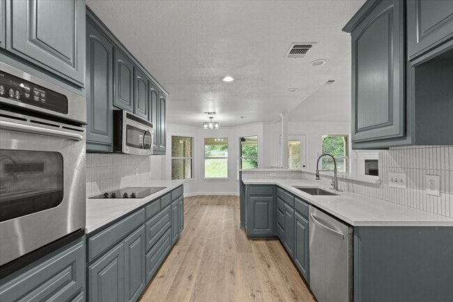 Building Photo - 2517 Hayley Dr