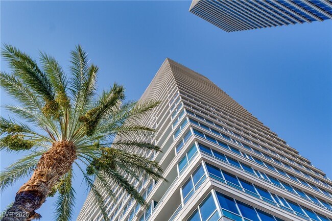 Foto del edificio - 4525 Dean Martin Dr