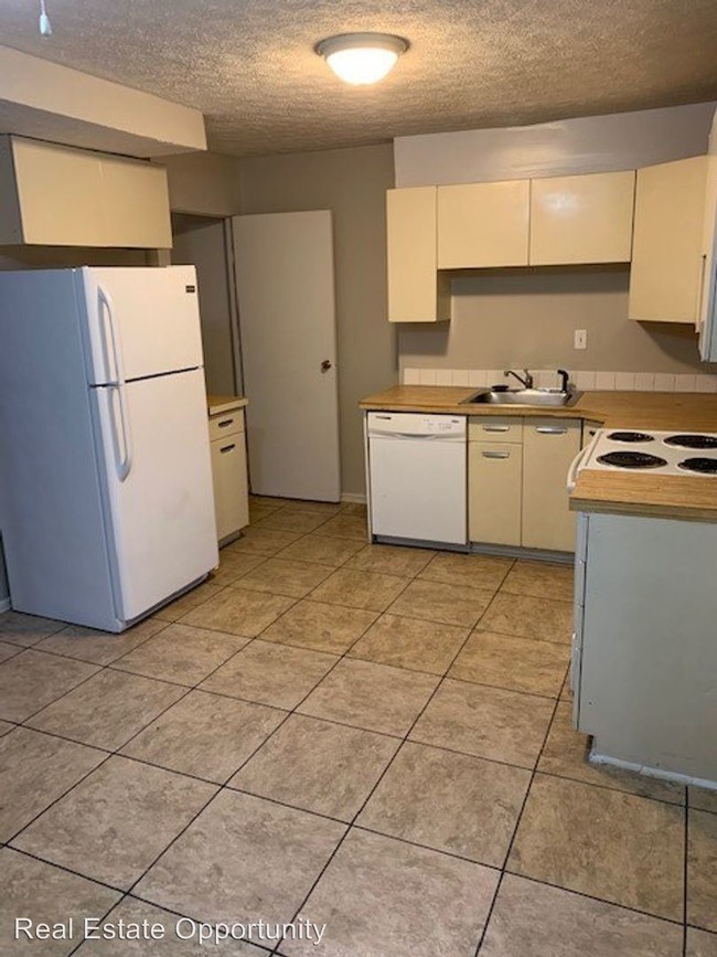 Building Photo - 2 br, 1 bath Apartment - 459 S. 30th Ave