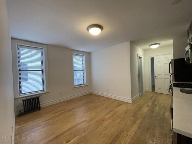 Foto del edificio - 2 bedroom in ASTORIA NY 11106