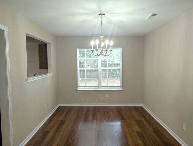 Foto del edificio - 2507 Anna Garrison Rd