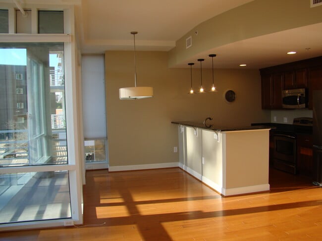 Granite countertops in kitchen - 3202 Environ Way Apartment