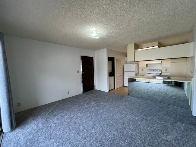 Building Photo - 665s
