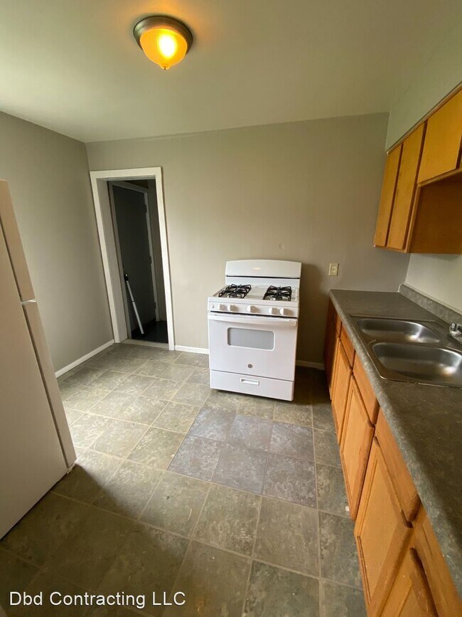 Building Photo - 3 br, 1 bath House - 4305 Spatz Ave.