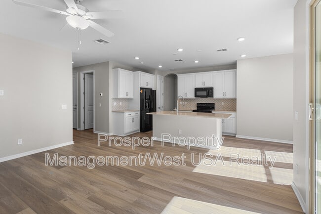 Foto del edificio - 24094 N 162nd Ln