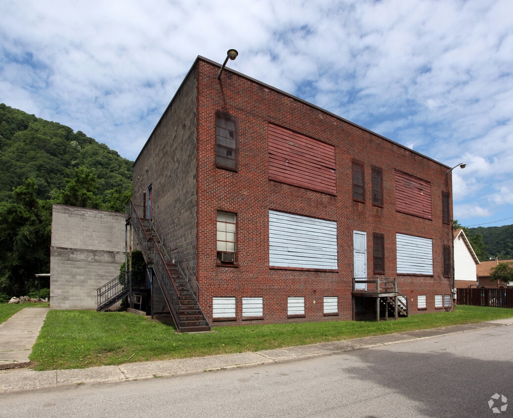 200 Kanawha Ave, Montgomery, WV 25136 Apartments in Montgomery, WV