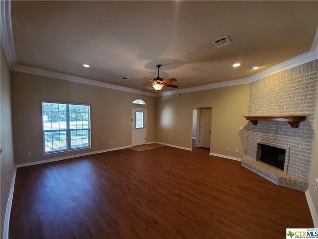 Foto del edificio - 213 Pinnacle Pkwy