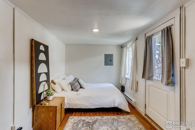 Building Photo - Canyon View