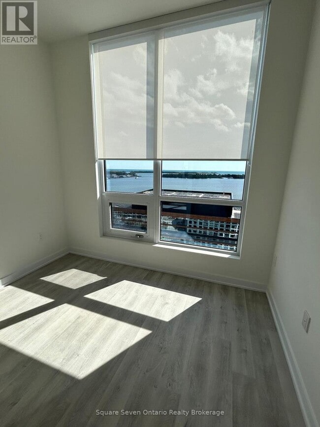 Building Photo - 15 Richardson St