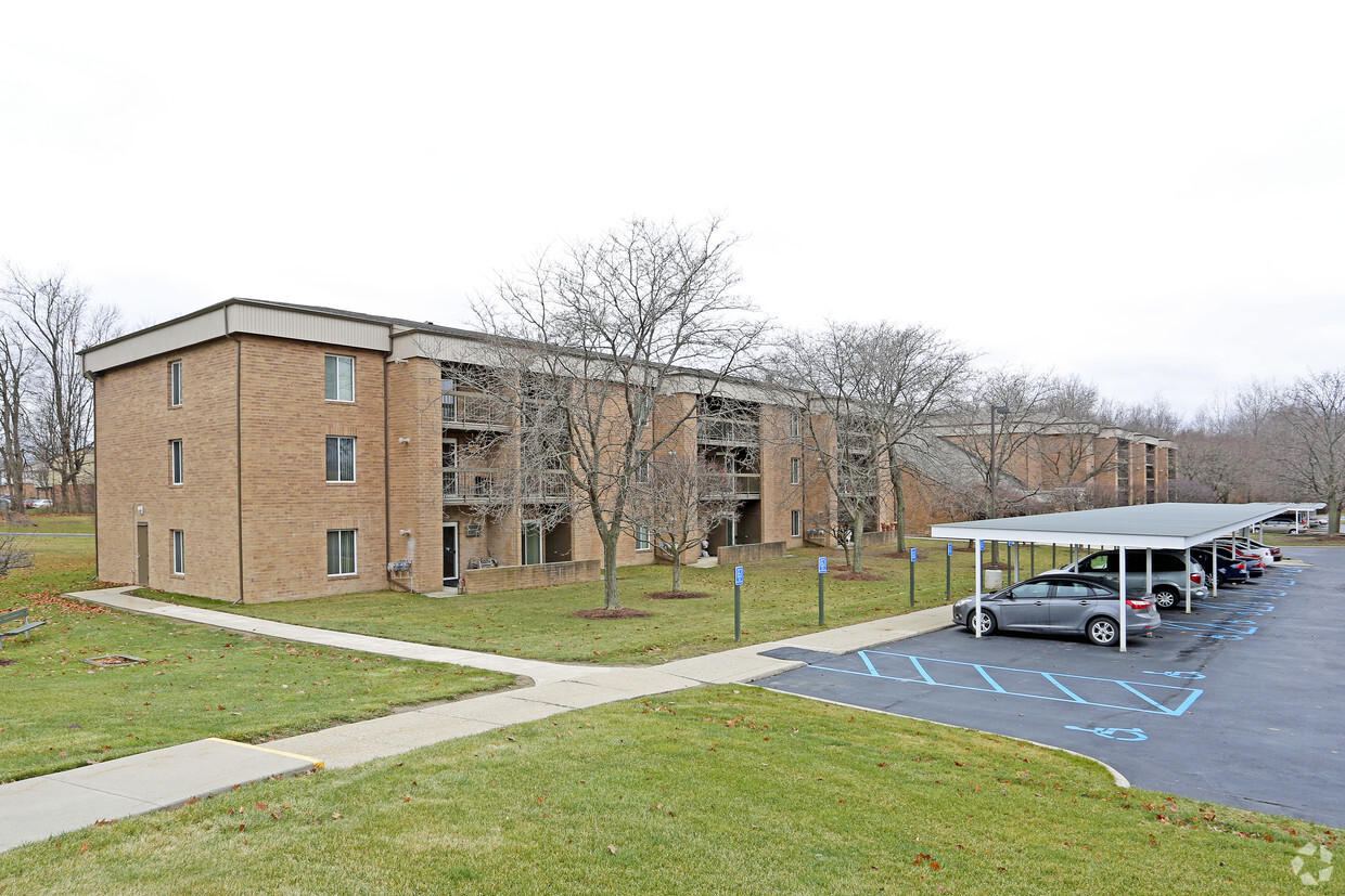 Foto del edificio - Silver Maple Village Apartments