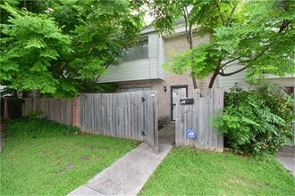 Building Photo - 8314 La Roche Ln