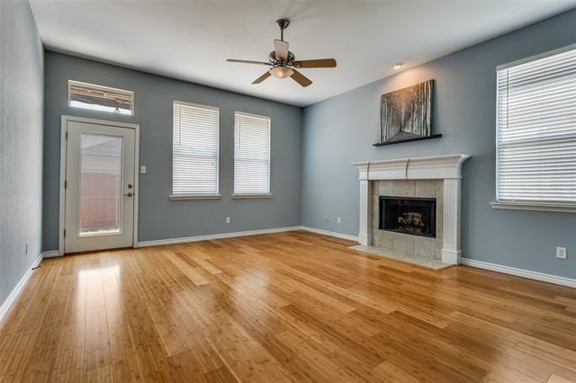 Foto del edificio - 1620 Bur Oak Dr