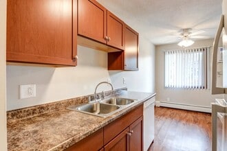 Building Photo - Evergreen East Apartments