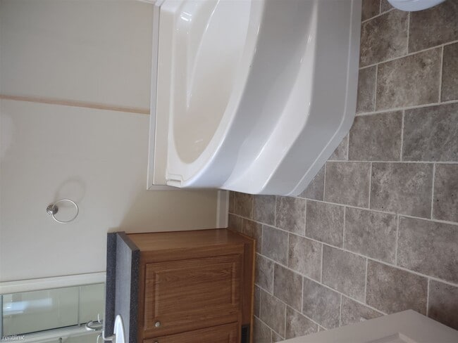 Building Photo - 3 br, 2 bath Mobile Home - 7 Glouster Ct 7...