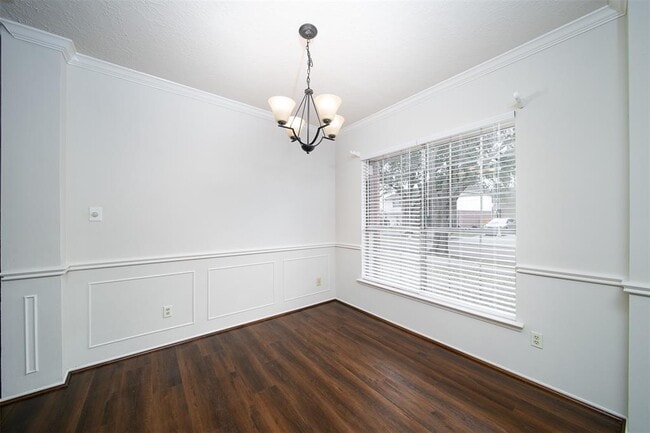 Building Photo - 427 Birch Hill Dr