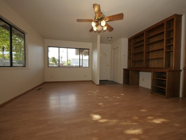 Foto del edificio - 24 Welch Ln