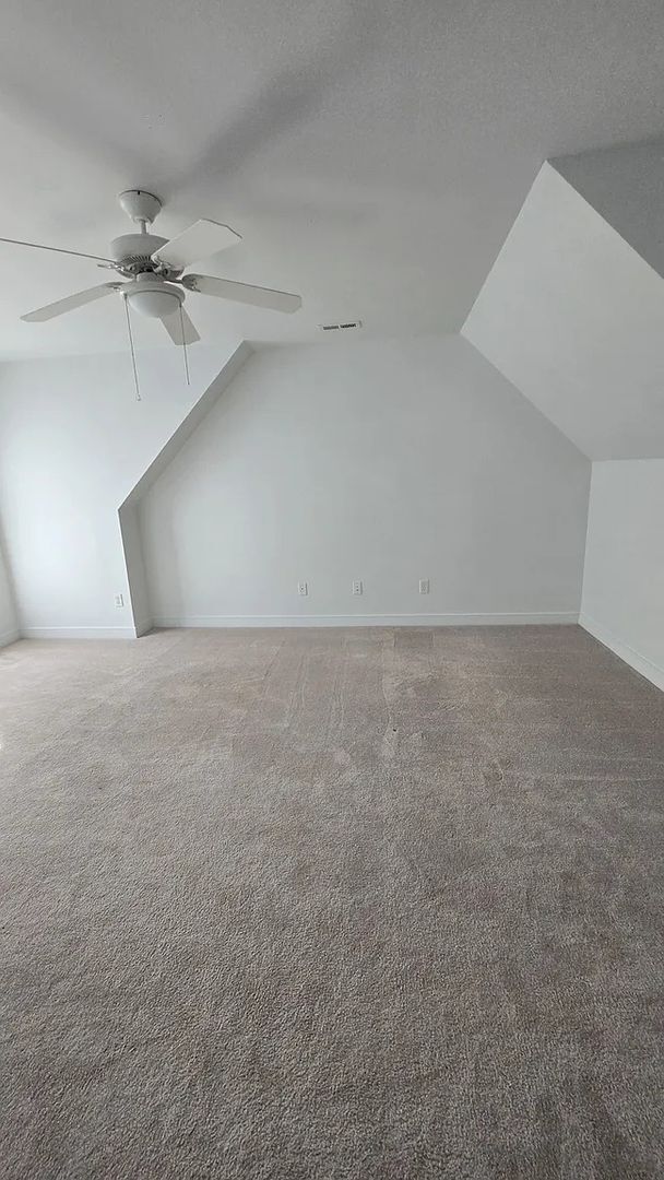 Foto del edificio - 5591 Scotsview Dr