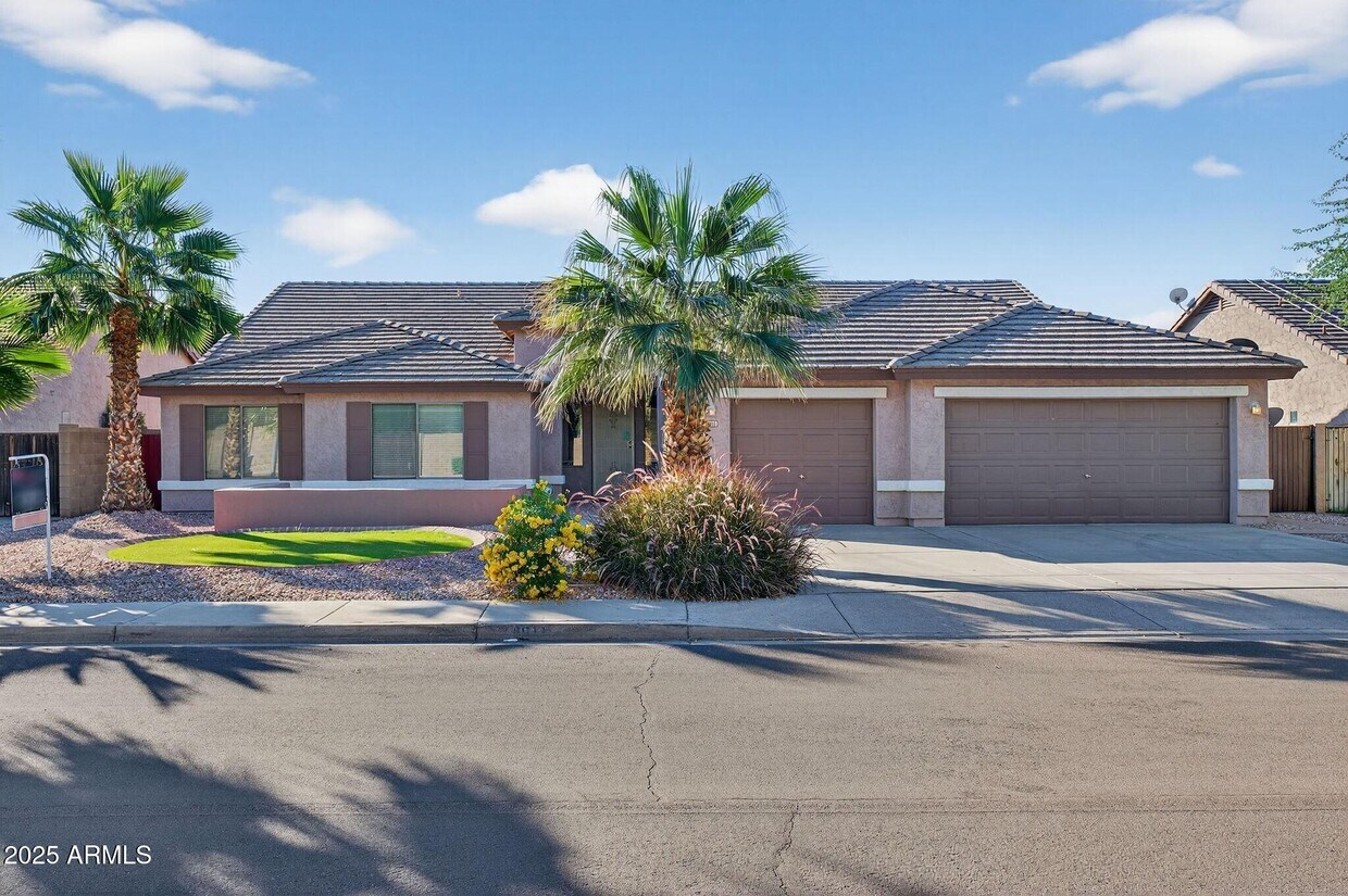 Foto principal - 8611 W Alex Ave