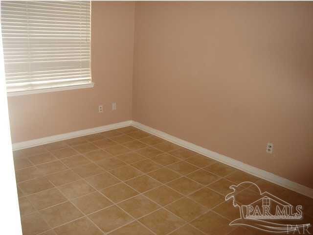 Building Photo - 205 McClure Dr