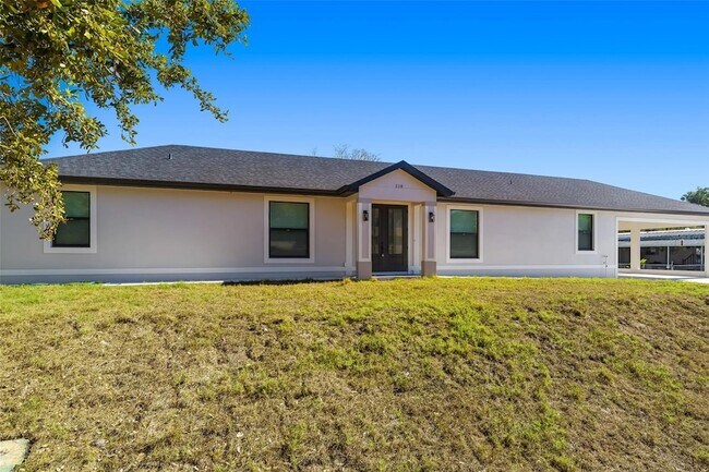 Foto del edificio - 118 Ruby Ave N