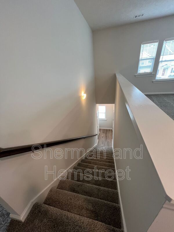 Building Photo - 5035 Mimosa Dr