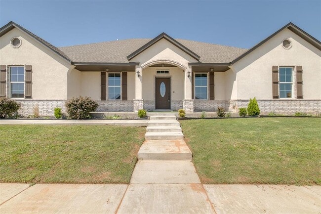 Building Photo - 2313 E Kellan Ct Terrace