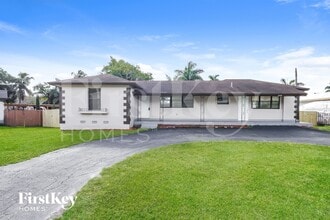 Building Photo - 2830 Johnson St