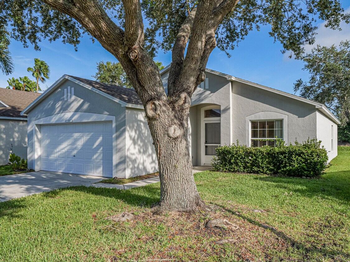 Foto principal - 953 N 13th Square