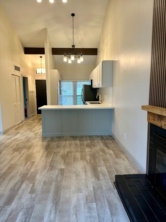Foto del edificio - 61 Breezy Knoll Ln