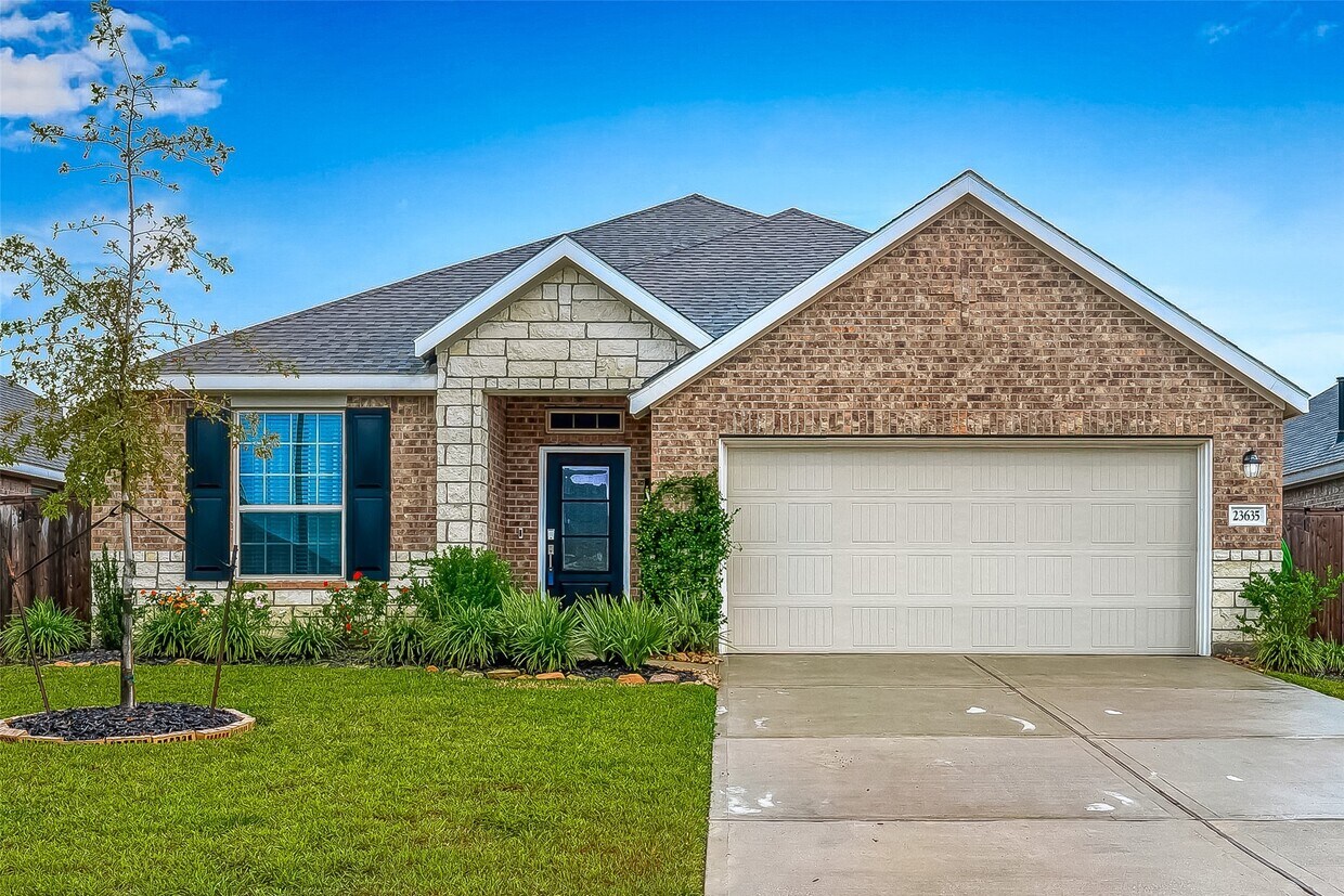 Foto principal - 23635 Camellia Birch Ct
