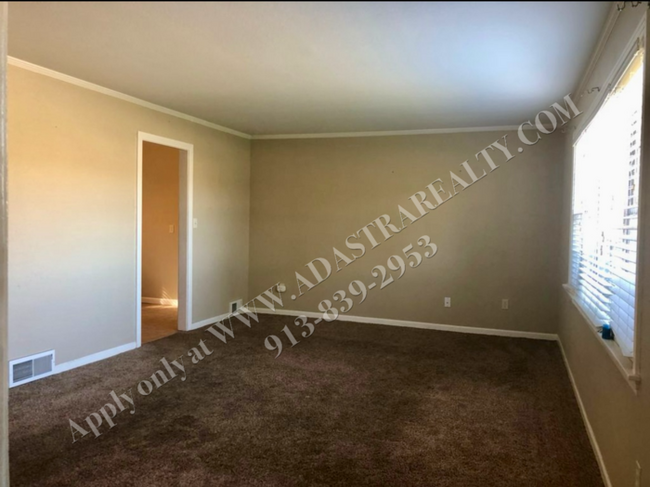 Foto del edificio - Charming Prairie Village Ranch Home-Availa...