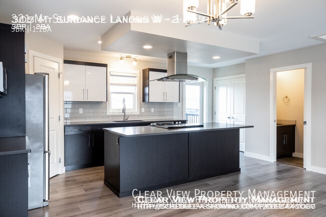 Building Photo - ? Effortlessly stylish contemporary 3 bedr...