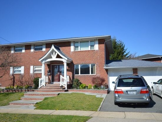 Front main entrance - 108 Sheridan Ave