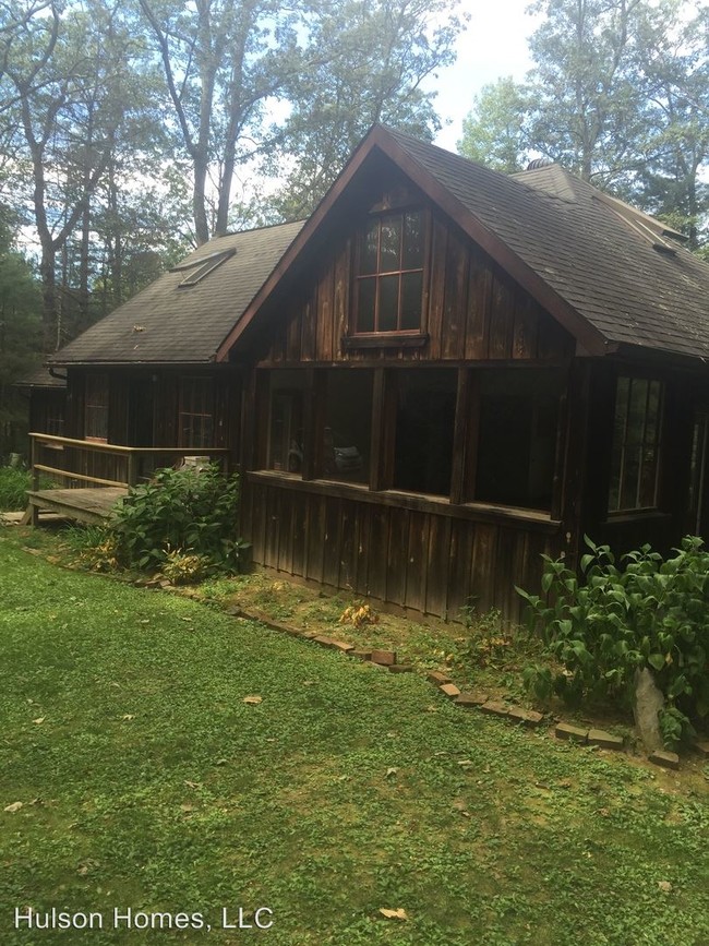 Building Photo - 1885 Cold Springs Rd